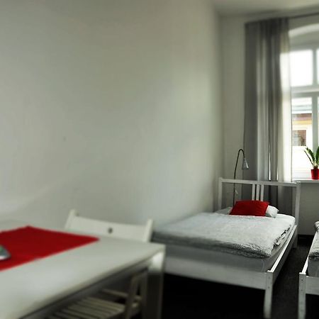 Hostel Awangarda Познан Екстериор снимка