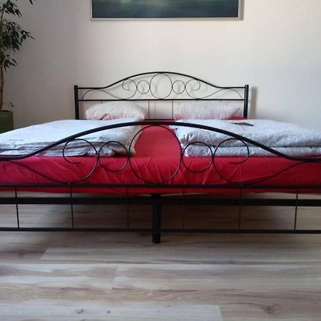Hostel Awangarda Познан Екстериор снимка