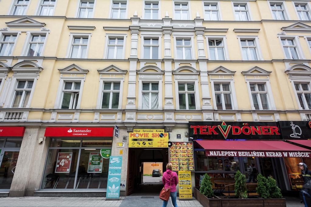 Hostel Awangarda Познан Екстериор снимка